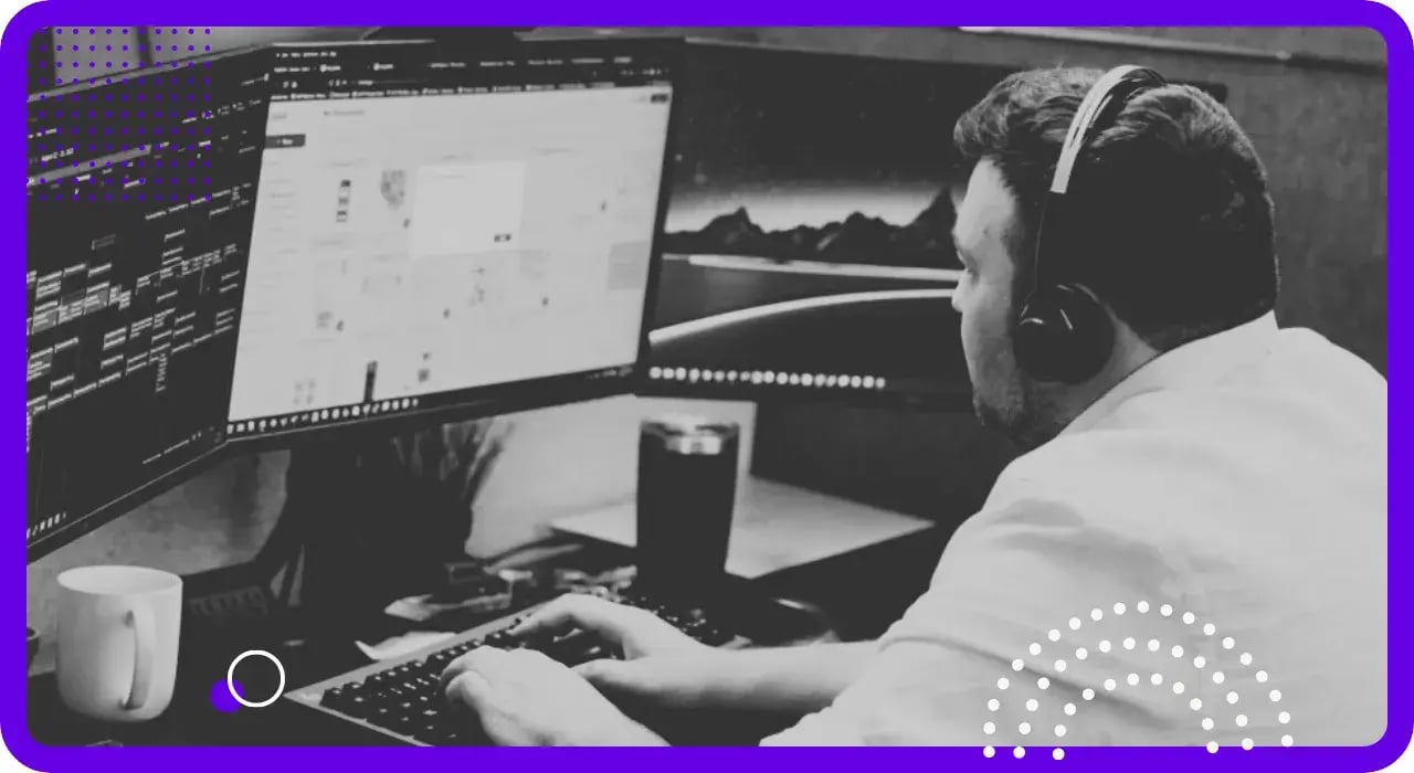 An IT professional monitoring systems representing edgefi's managed IT services and technology support